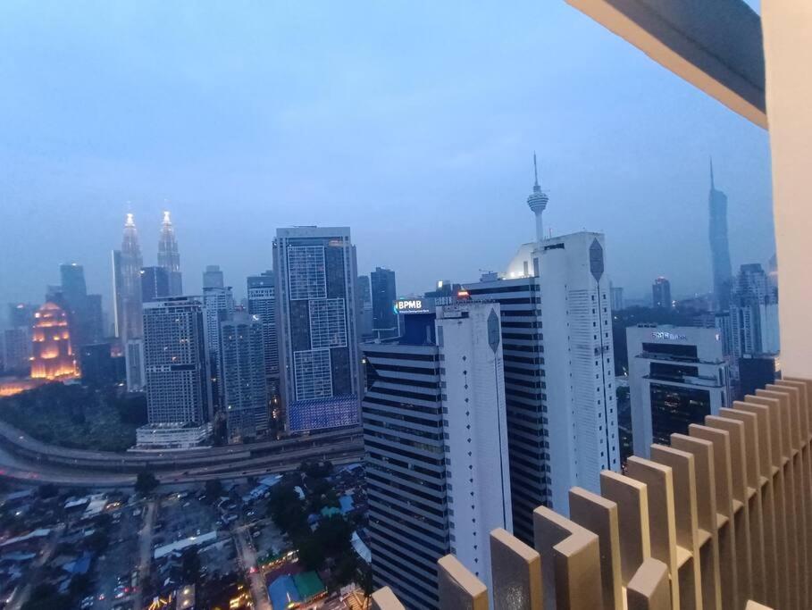 Cl 27A Insta Klcc View & Infinity Pool View Apartment Kuala Lumpur Ngoại thất bức ảnh