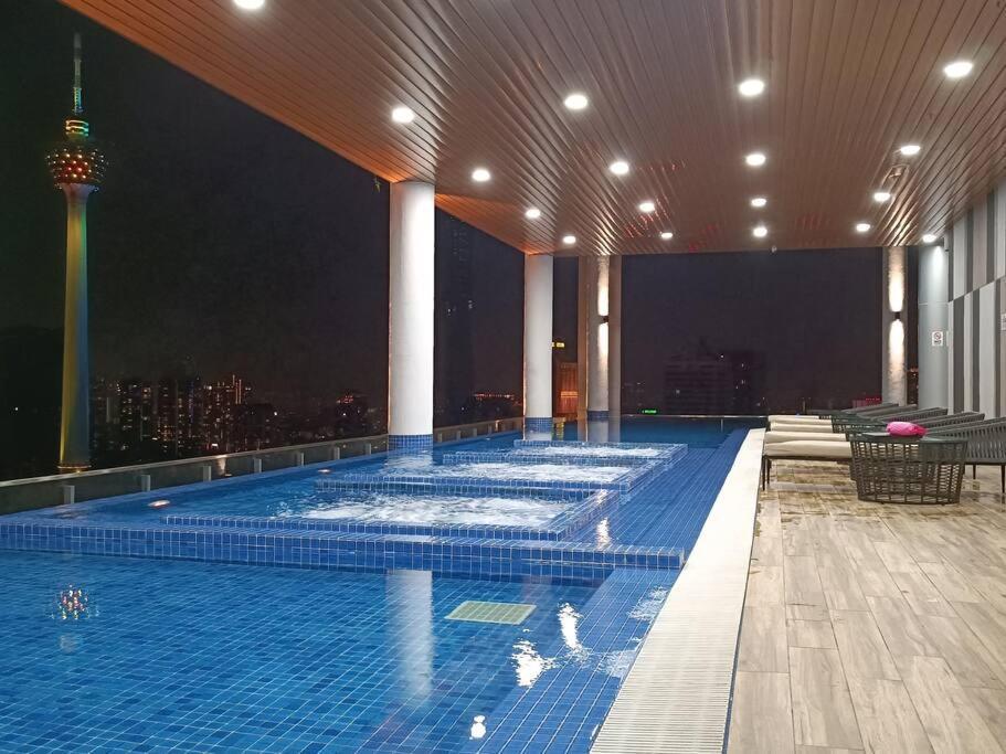 Cl 27A Insta Klcc View & Infinity Pool View Apartment Kuala Lumpur Ngoại thất bức ảnh