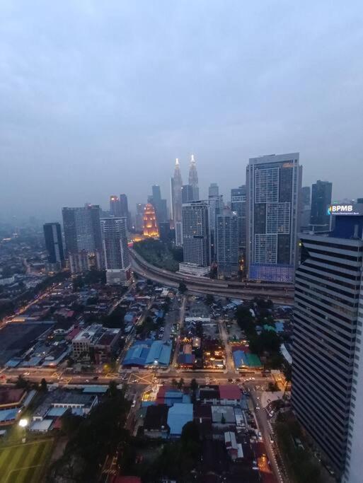 Cl 27A Insta Klcc View & Infinity Pool View Apartment Kuala Lumpur Ngoại thất bức ảnh