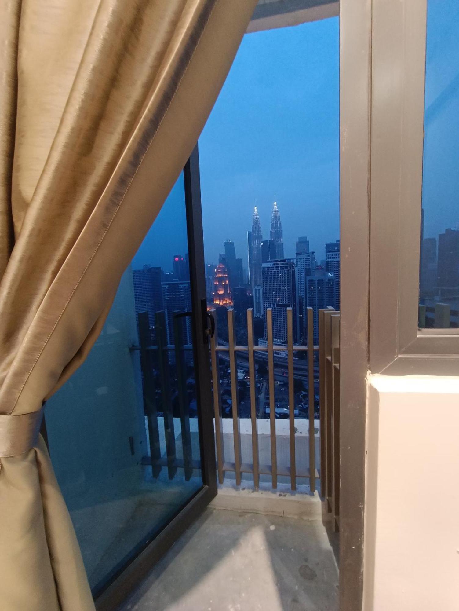 Cl 27A Insta Klcc View & Infinity Pool View Apartment Kuala Lumpur Ngoại thất bức ảnh