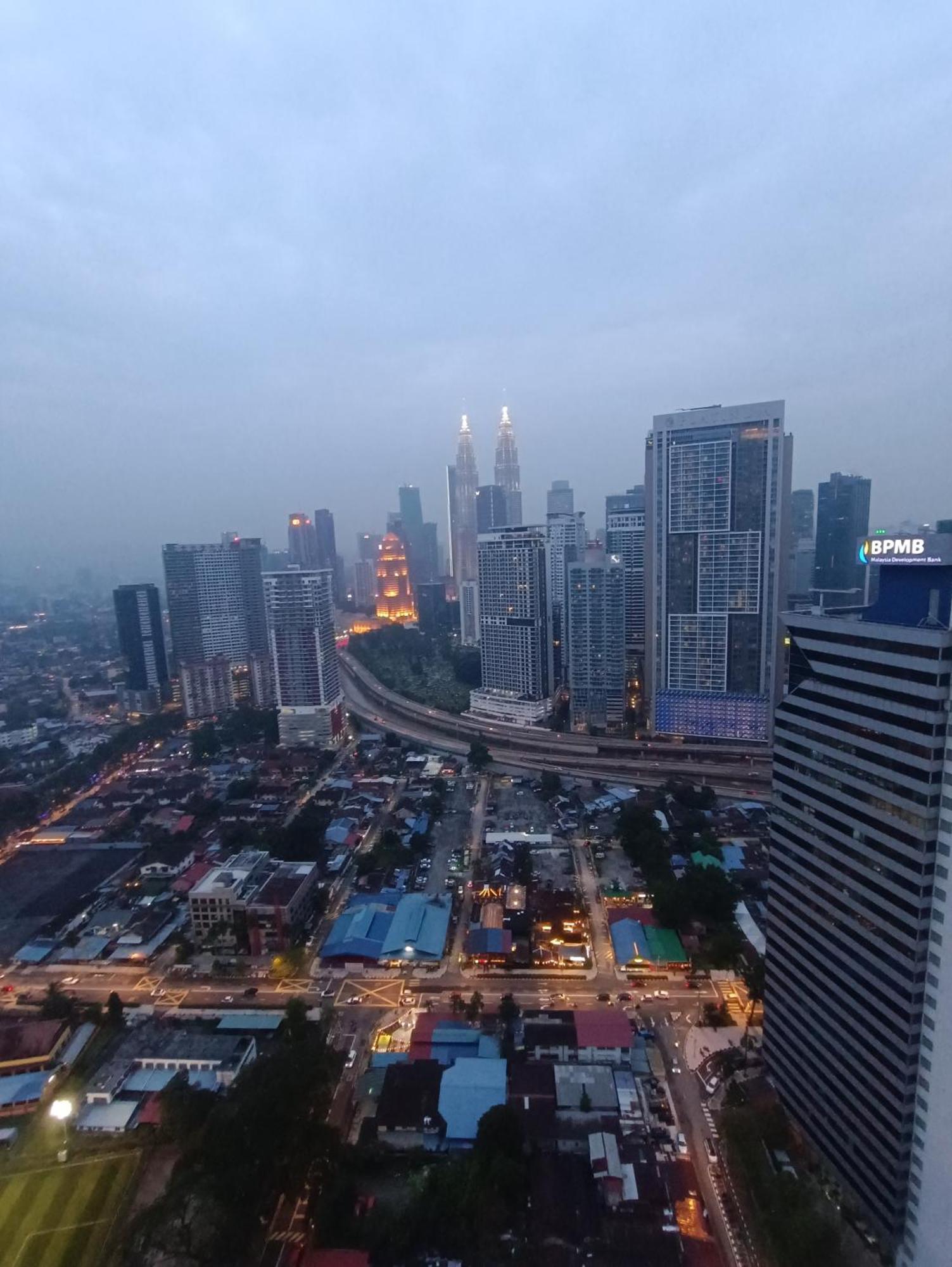 Cl 27A Insta Klcc View & Infinity Pool View Apartment Kuala Lumpur Ngoại thất bức ảnh